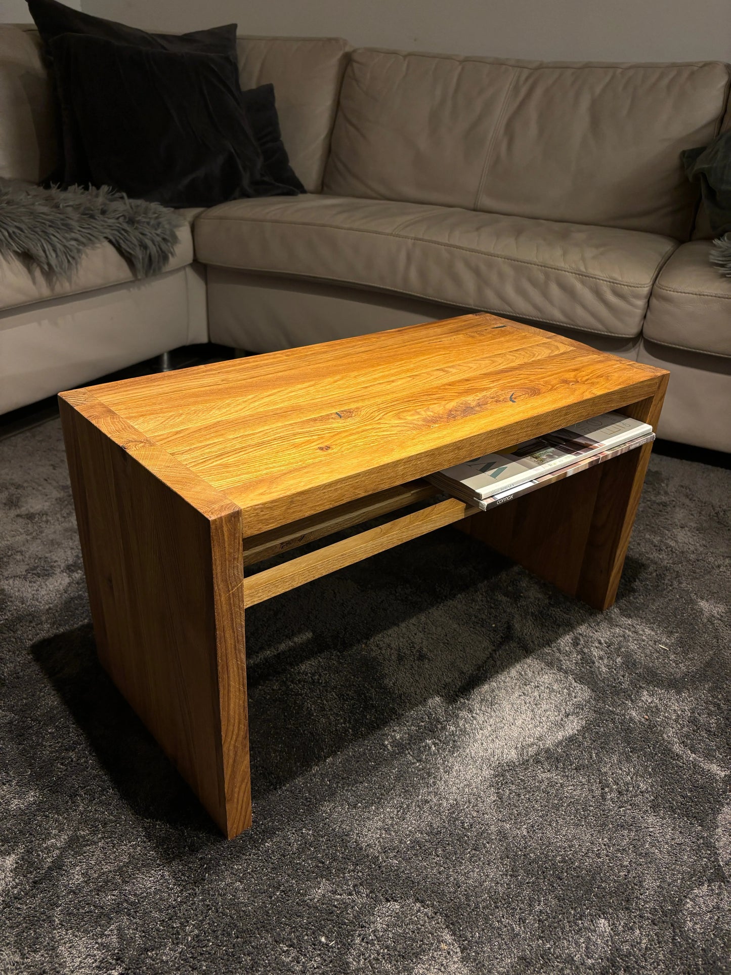 Beistelltisch Handgemacht C-Form mit Buchhalter Mein Shop